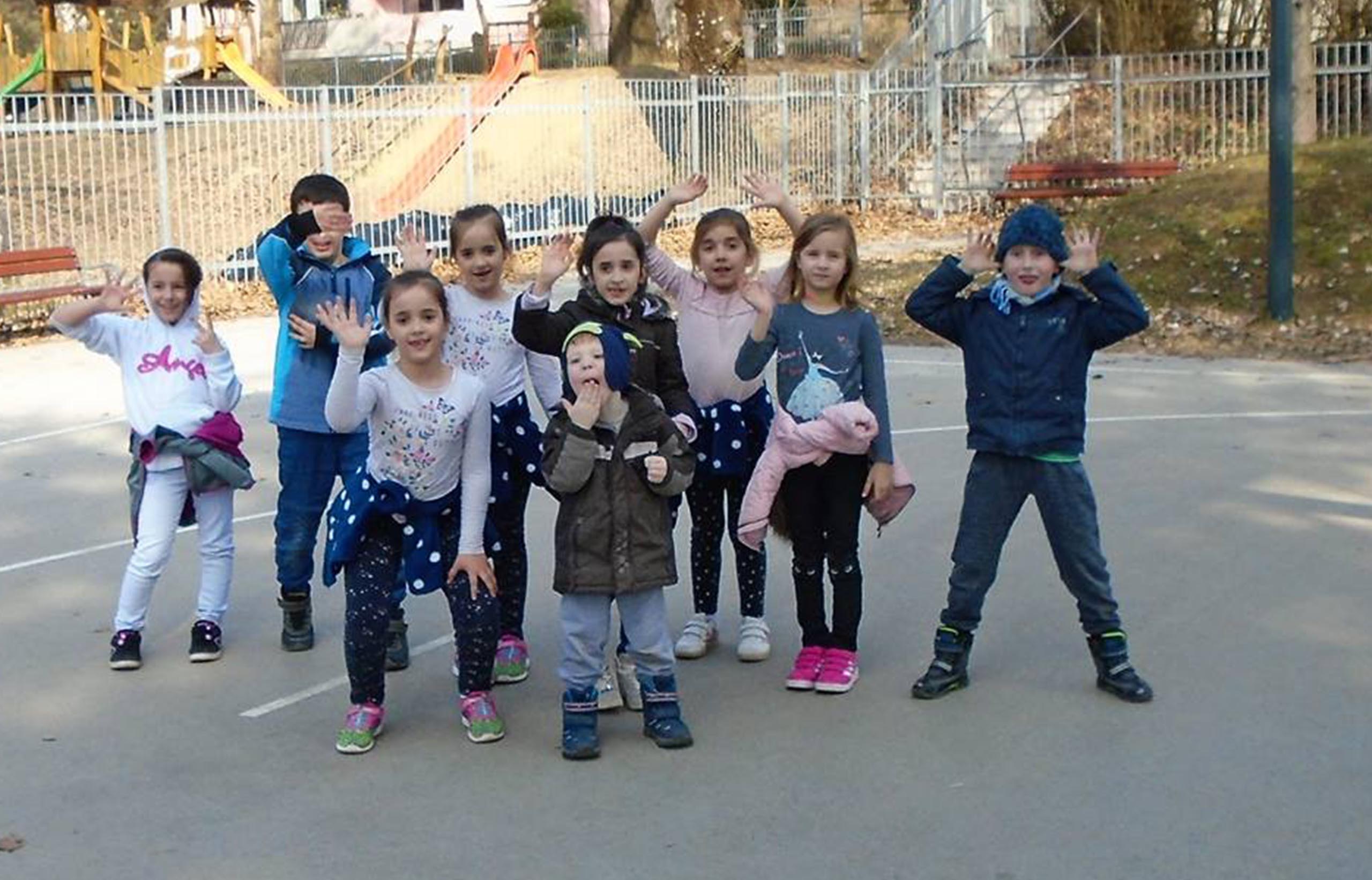 Medgeneracijsko središče SAŠA »Generacije pod krošnjo«